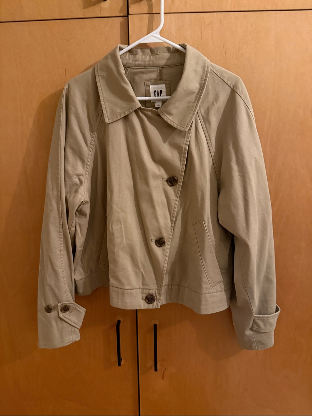 GAP Women's Light Tan Cropped Trench Coat